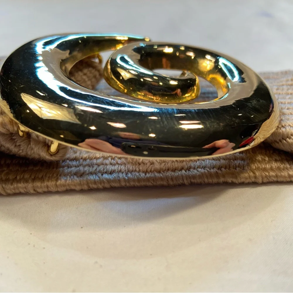 Vintage Gold‎ tone Swirl belt buckle and stretch belt